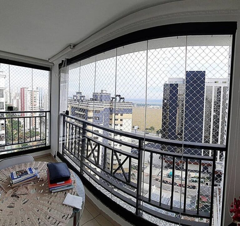 Serviço de rede de proteção para sacada no bairro Vila Ema, São José dos Campos em SJC