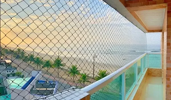 Serviço de rede de proteção para sacada no bairro Vila Industrial, São José dos Campos em SJC